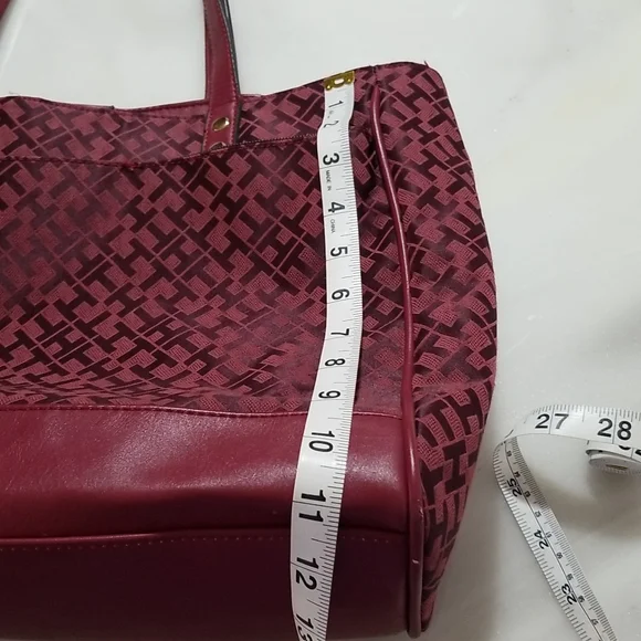 Tommy Hilfiger Tote - Picture 9 of 9